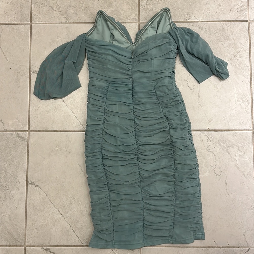 Women’s Bodycon Strapless Dress - Picture 3 of 3